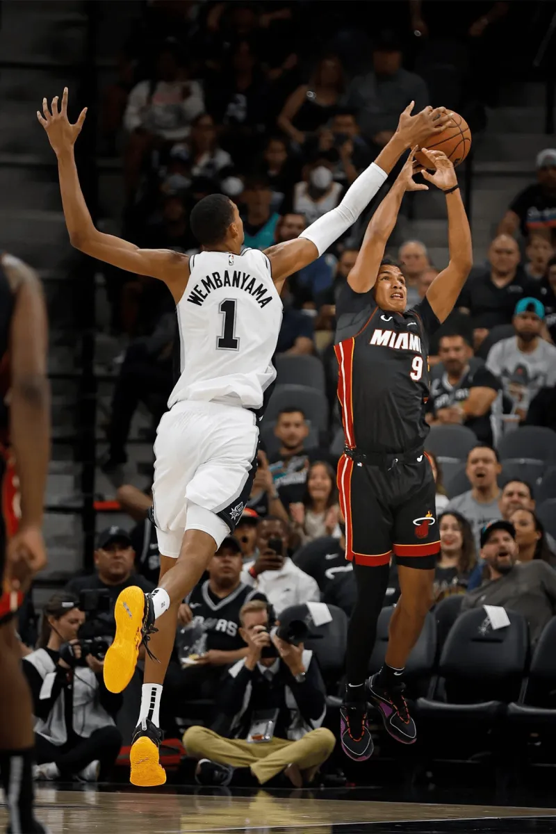 文班亚马谈盖帽的感觉：就像是亲手毁掉了某人的一天