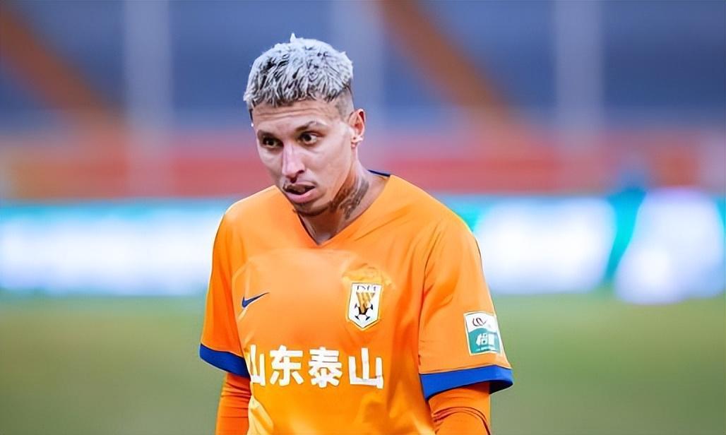 世界杯客户端更新下载-洛佩斯在鲁能做出重要决定，事关他未来是否留在球队，引发热议